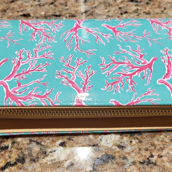 Simply Southern Blue and Pink Coral Clutch / Wallet Zippered EUC - Picture 12 of 16